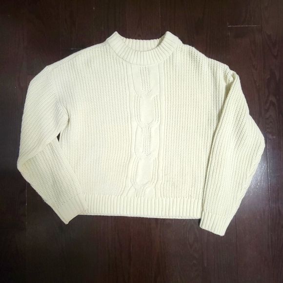 Chunky Cableknit Sweater (Size M) - Picture 1 of 3